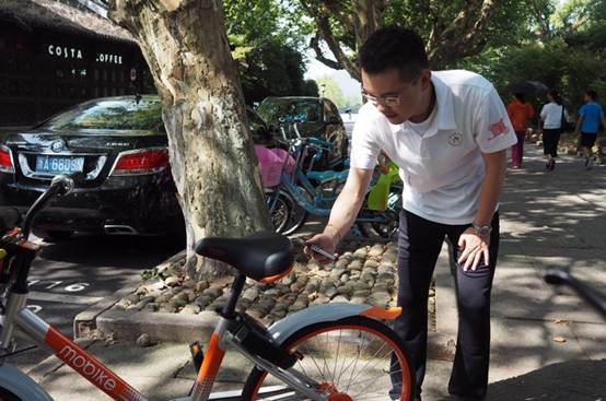 2000名香港青年开启浙江行 参观G20会场体验共享单车
