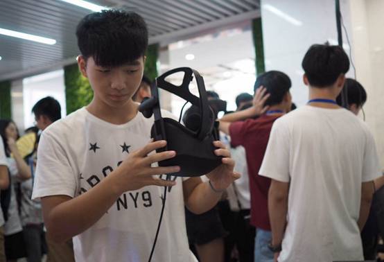 香港青少年浙江行 近距离感受移动支付之都的科技魅力