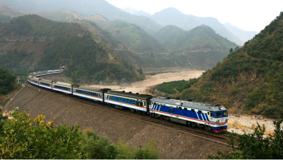 浙江：金温铁路以改革创新为新动能在融合发展中加速前行